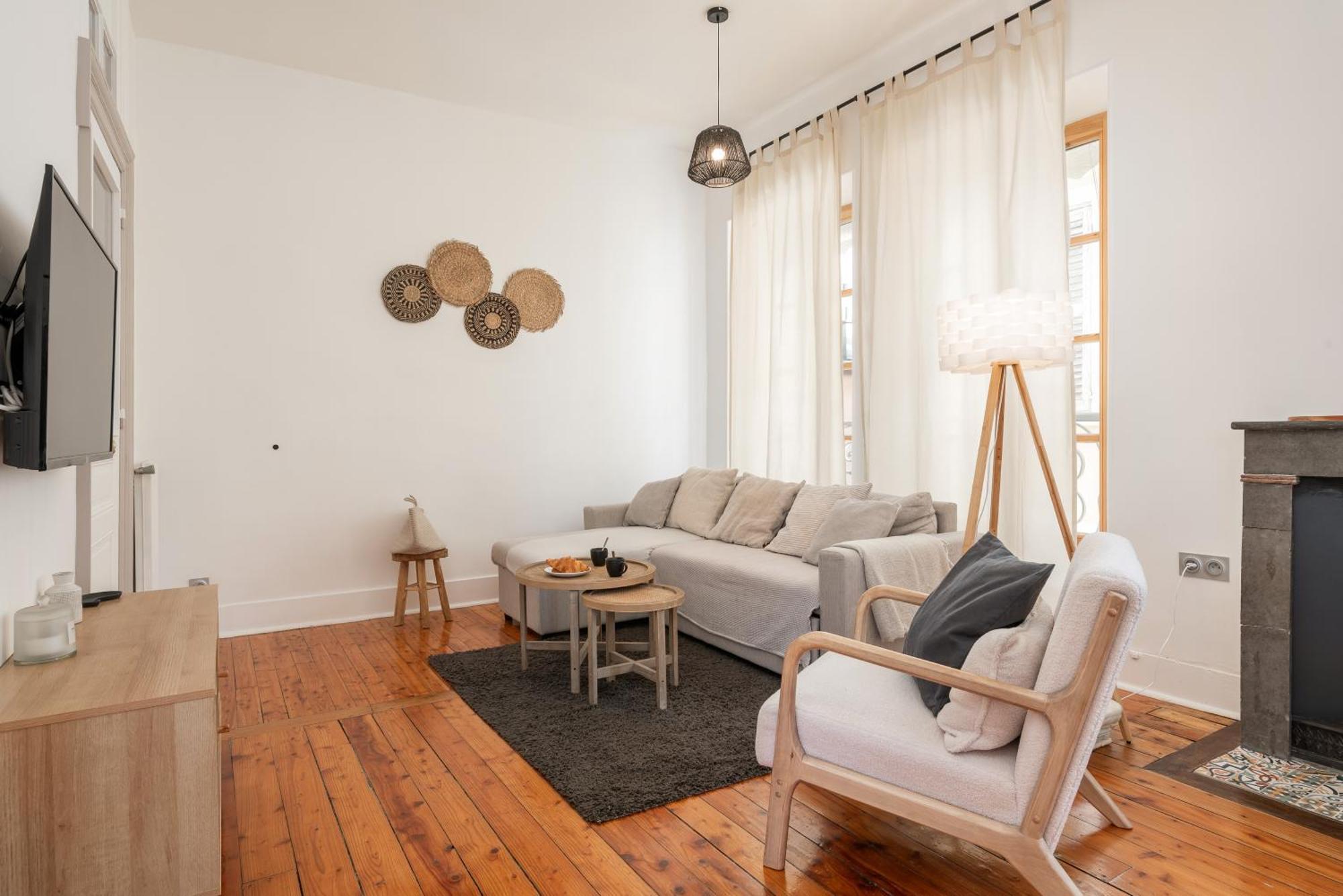 Appartement Spacieux Et Chaleureux Coeur De Ville Chambéry Kültér fotó