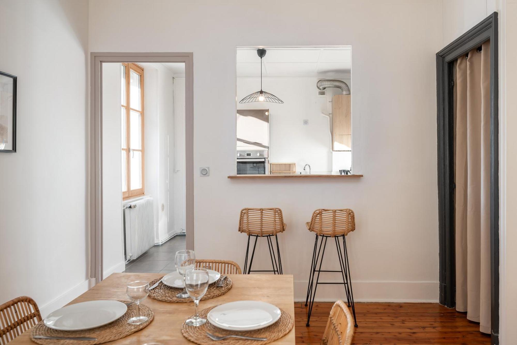 Appartement Spacieux Et Chaleureux Coeur De Ville Chambéry Kültér fotó